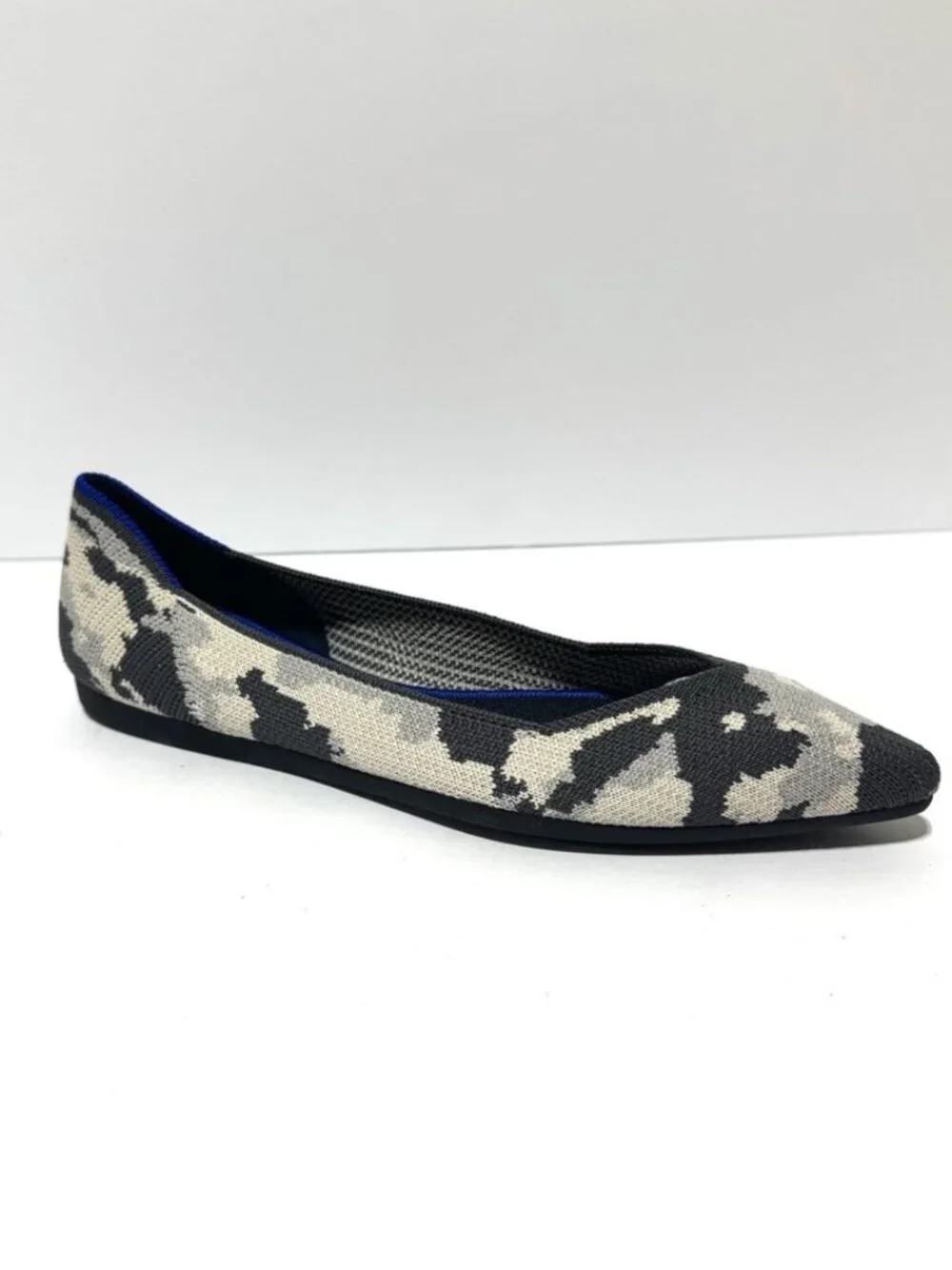 Rothys Womens The Point Flats Ash Grey Camo Size 6.5 M